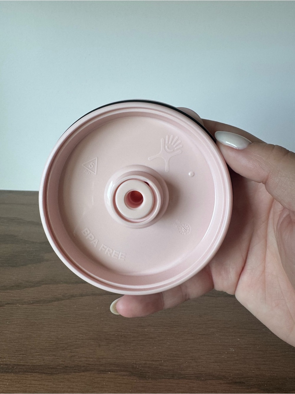 Hydroflask 32 Oz Tumblr in Pink - Picture 5 of 6